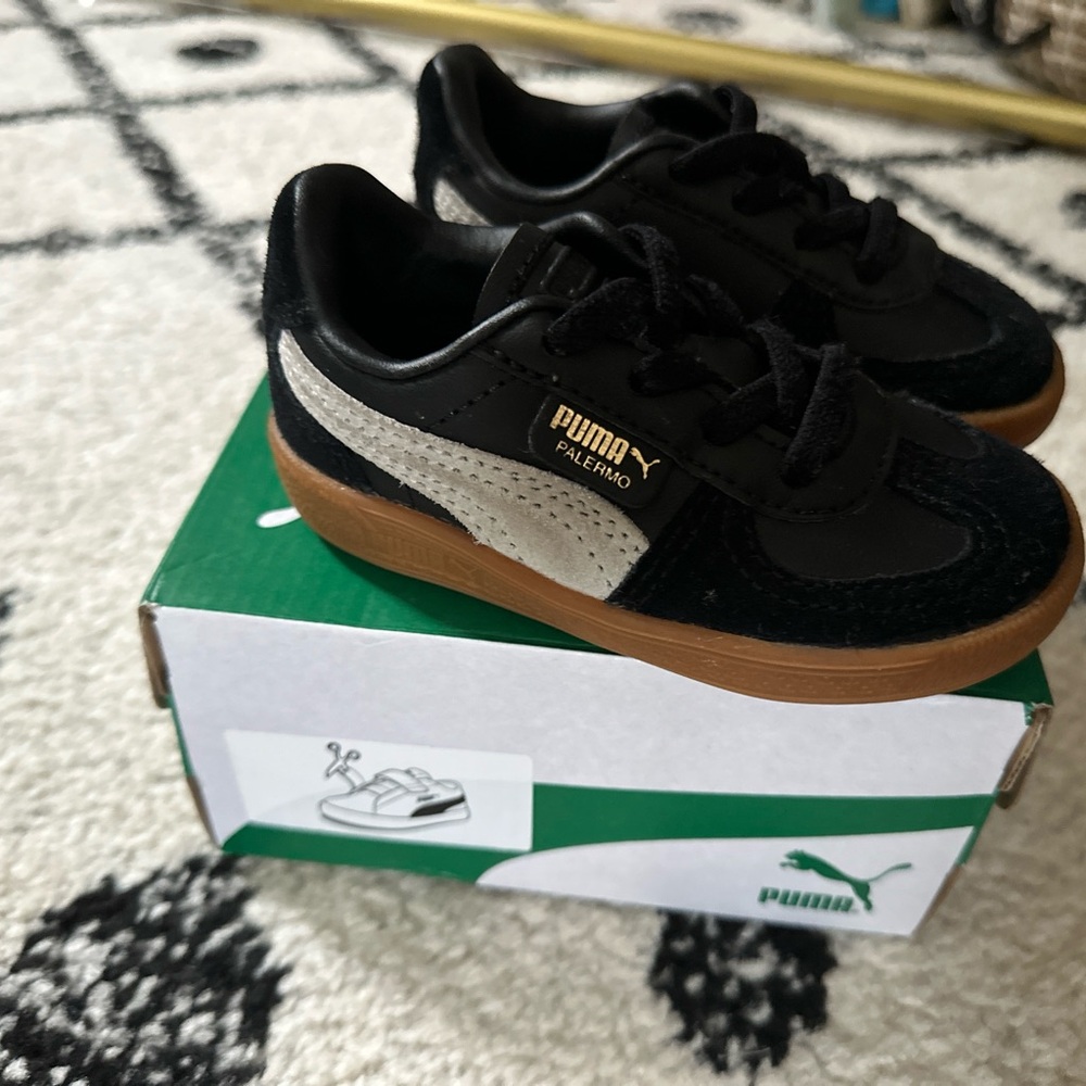 Puma Kids Black and Silver Sneakers